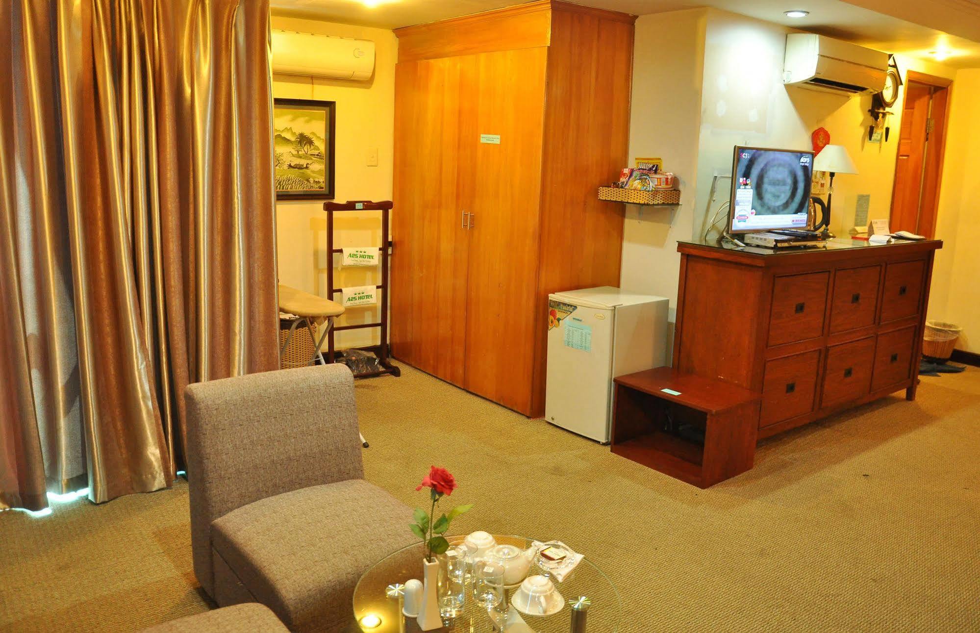 A25 Hotel - 251 Hai Ba Trung Hcm Хошимин Екстериор снимка